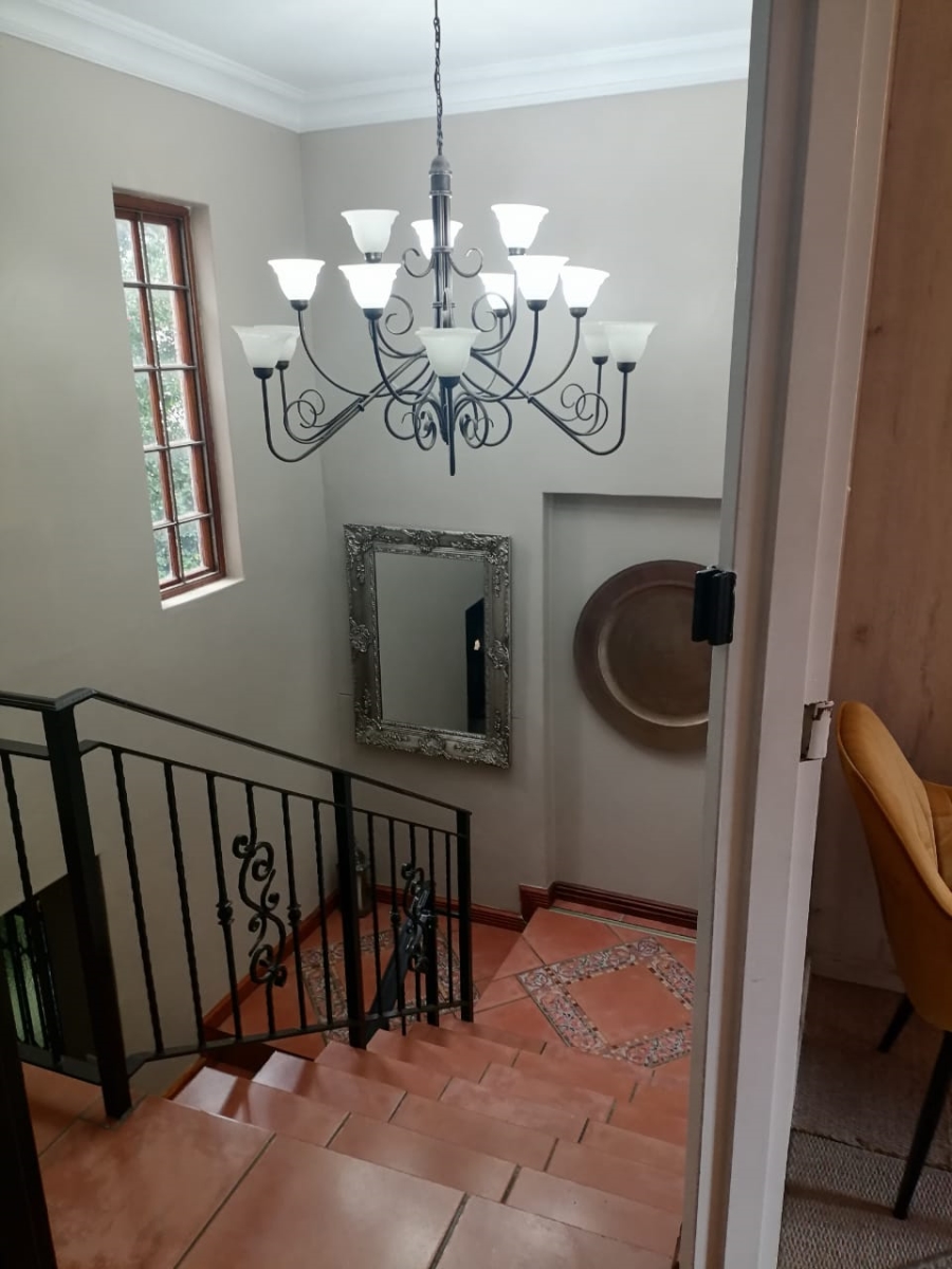 4 Bedroom Property for Sale in Rome Glen Western Cape